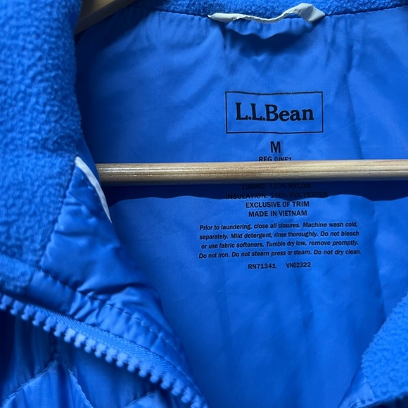 L.L. Bean thinsulate Blue Quilted Jacket - Picture 4 of 5